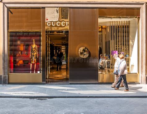 outlet gucci florence|Gucci outlet in rome.